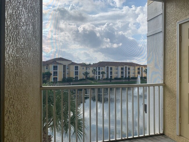 Building Photo - 1br/1ba Visconti Condo with Pond View!