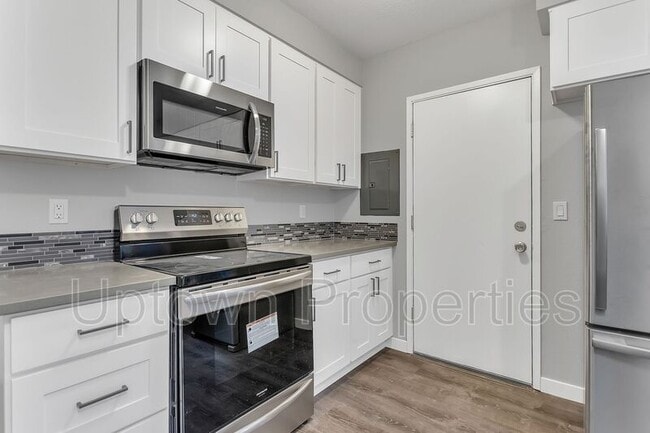 Building Photo - 1328 NE 68th Ave