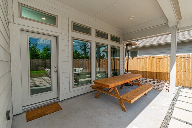 Building Photo - 546 Cedar Harbor Ct