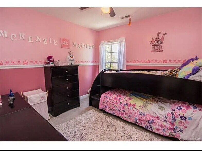 Building Photo - 9714 Castle Terrace Ct