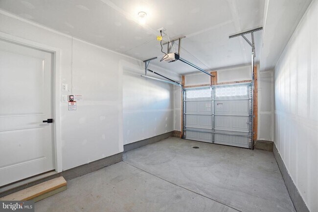 Building Photo - 6920 Braxton Spgs Wy