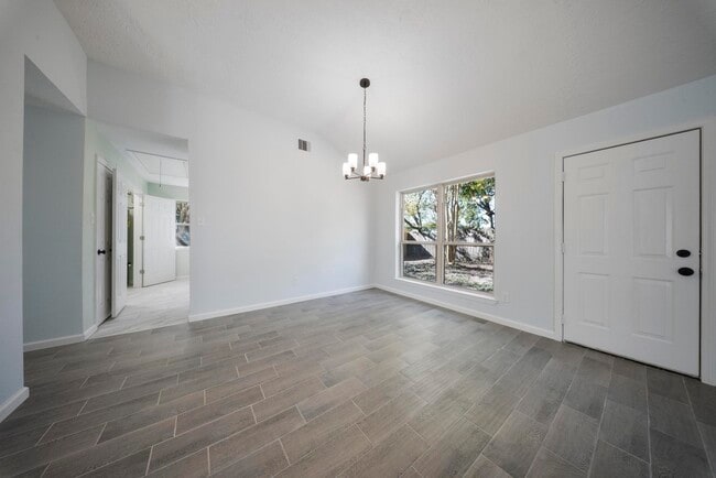 Building Photo - 1426 Twining Oaks Ln