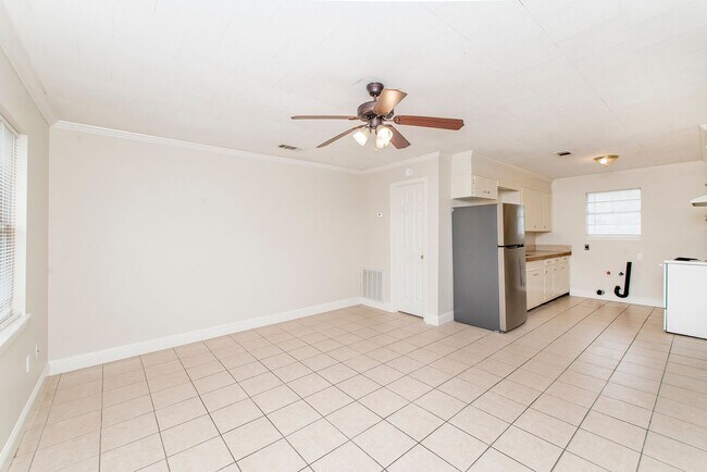 Building Photo - 27859 Frindik Ln