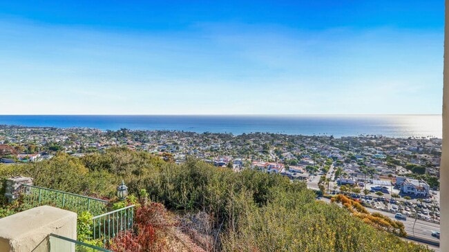 Building Photo - Breathtaking Ocean View Home in San Clemente