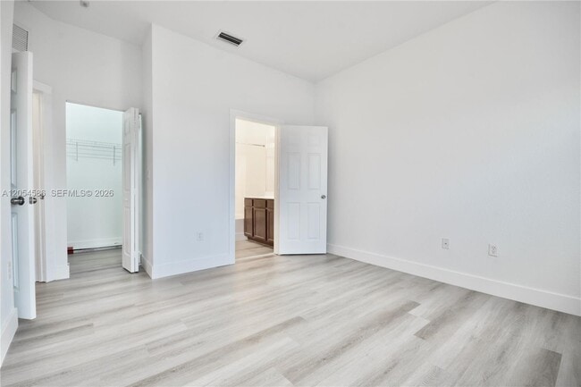 Building Photo - 10870 NW 88th Terrace