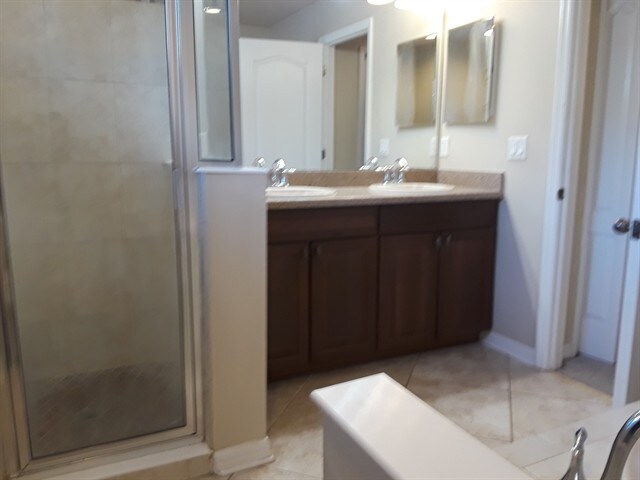 Building Photo - 1025 Windton Oak Dr