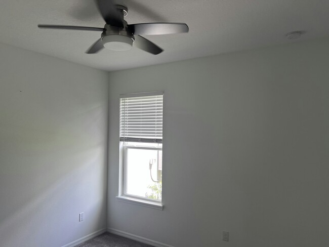 Building Photo - 5115 Los Robles Ct