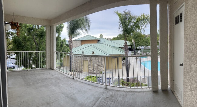 Balcony - 31230 Taylor Ln