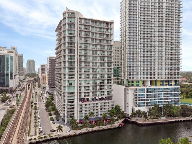 Building Photo - 690 SW 1st Ct