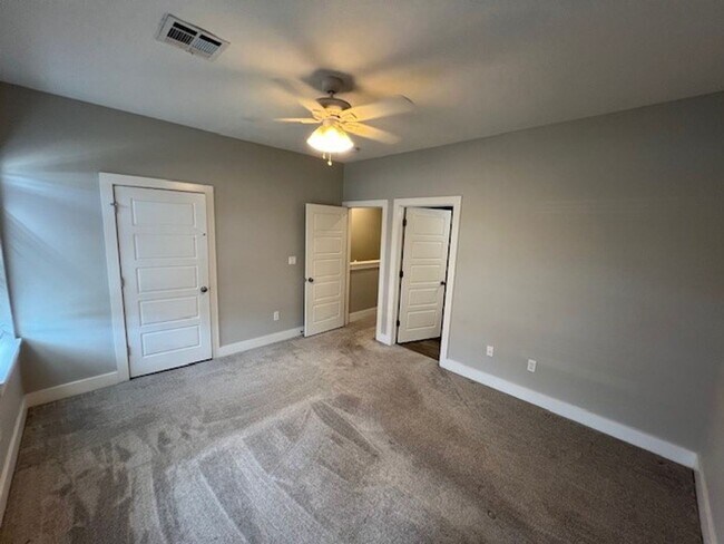 Building Photo - 5030 S Prien Lake Rd