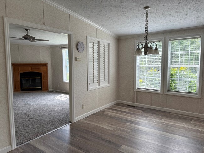 Dining into Family Room - 1336 Mars Evans City Rd