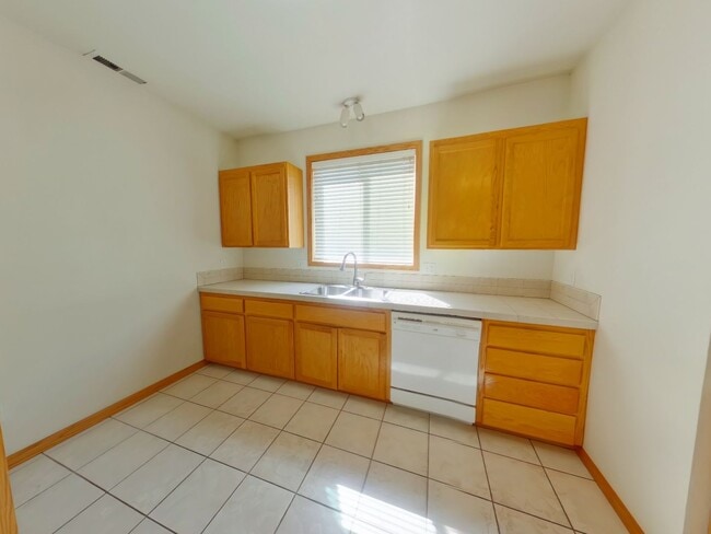 Building Photo - 720 NW 2nd St