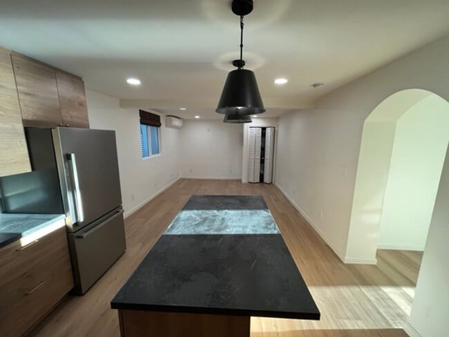 Building Photo - 3 Br 2 Ba home  5 minutes away from USD.