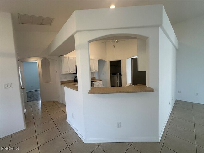 Building Photo - 3929 NW 42nd Ave