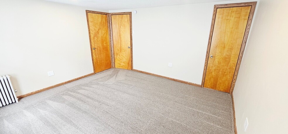 Building Photo - 304 Vine St