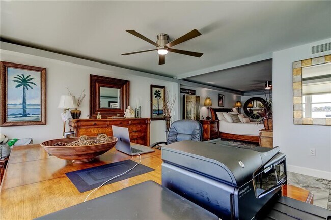 Building Photo - 5200 Brittany Dr S