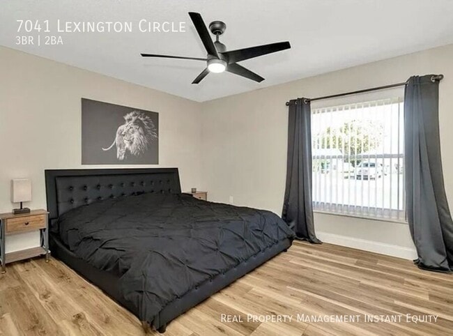 Building Photo - 7041 Lexington Cir