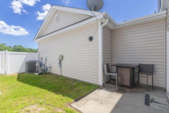 Building Photo - 4536 Livorn Loop
