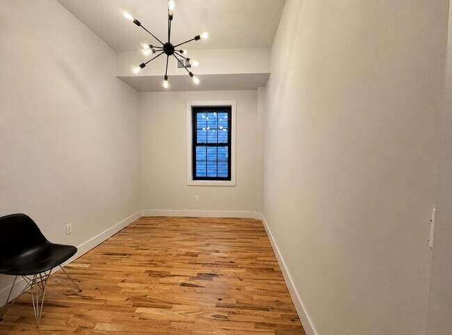 Building Photo - 241 Palisade Ave