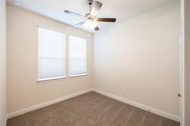 Building Photo - 1530 Lake District Dr