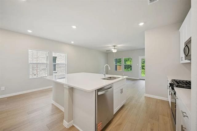 Building Photo - 524 Clover Crk Dr