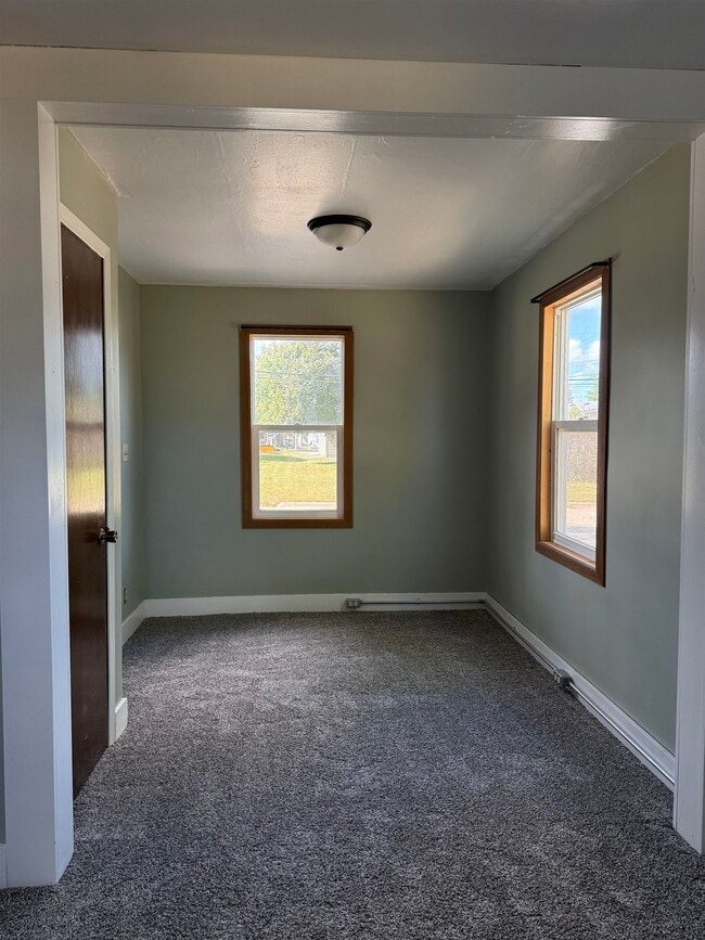 Building Photo - 1304 S 11th St