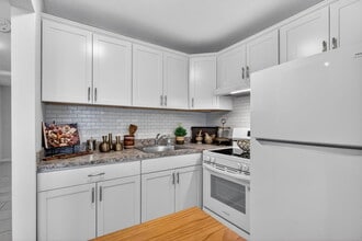 Building Photo - 378 Sheffield P