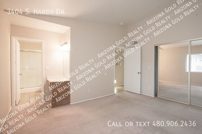 Building Photo - 3404 S Hardy Dr