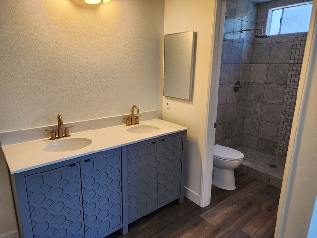 Building Photo - Newly Remodeled Home in Temecula on Huge L...
