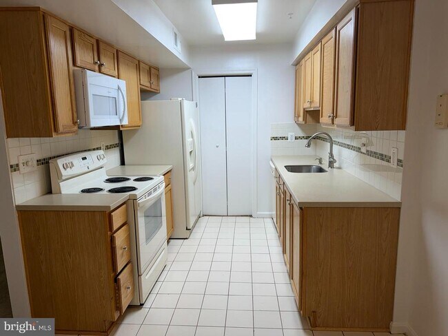 Building Photo - 14903 Cleese Ct