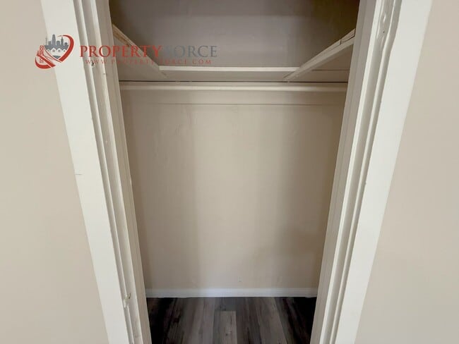 Building Photo - UPGRADED 1 BED 1 BATH  - OFFERED BY PROPER...