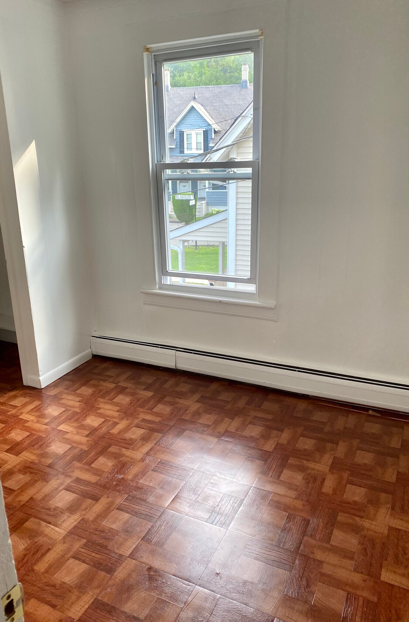 Building Photo - 8 Park Ave