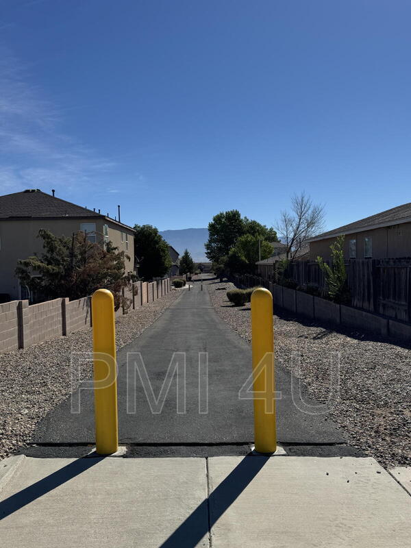 Building Photo - 10620 Rio Del Sole Ct NW