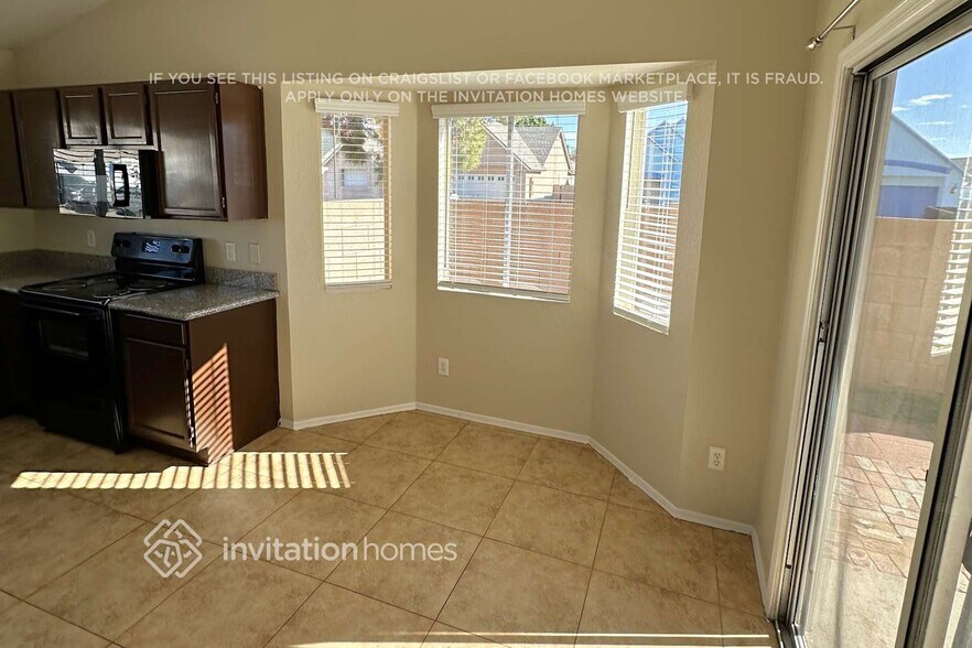 Building Photo - 801 W Piute Ave