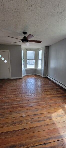 Building Photo - 2827 Horseshoe Pike