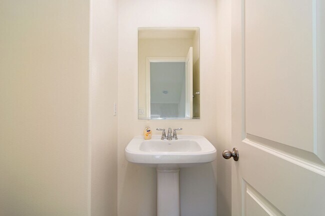 Building Photo - 511 Sandpiper Wy