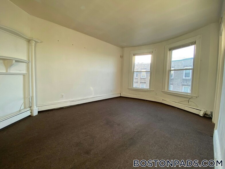 Building Photo - 8 Parker Hill Ave