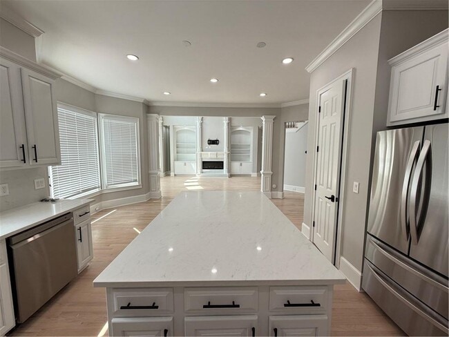 Building Photo - 1660 Briergate Dr