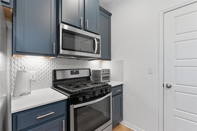 Building Photo - 115 Thelonious Dr