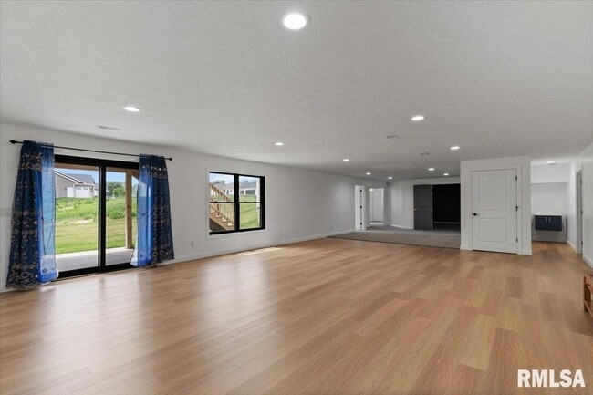 Building Photo - 6817 Timber Ct