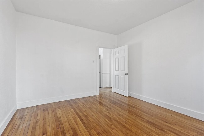 Building Photo - 18 Ingalls St