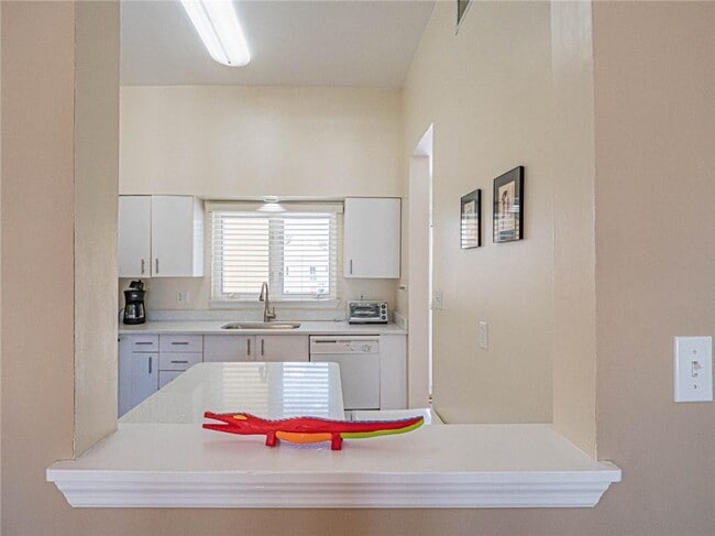 Building Photo - 5010 Harmony Cir