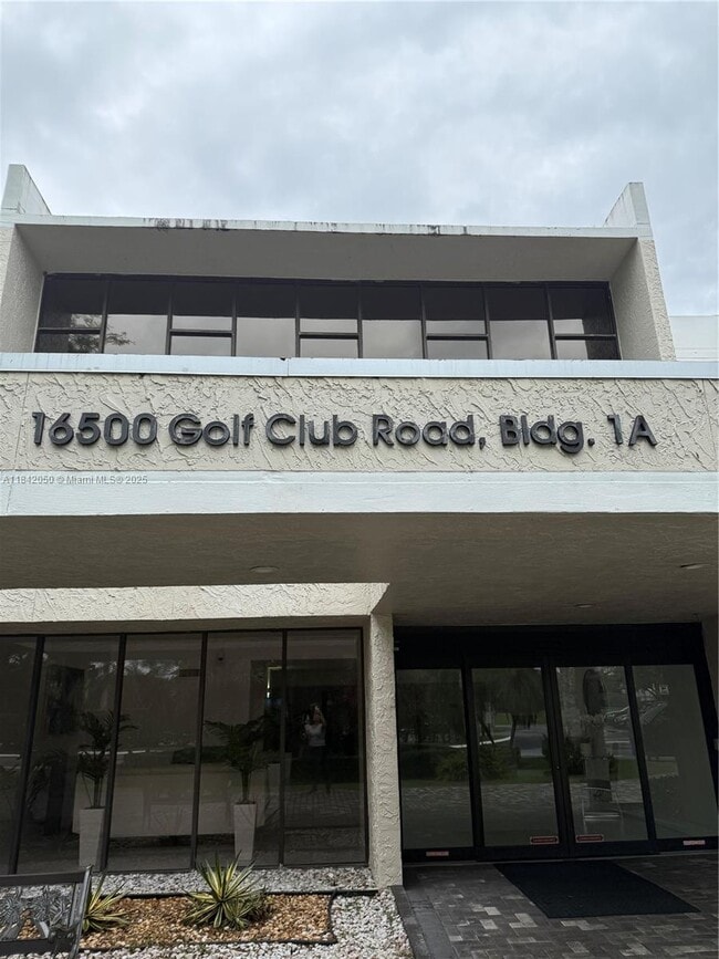 Building Photo - 16500 Golf Club Rd
