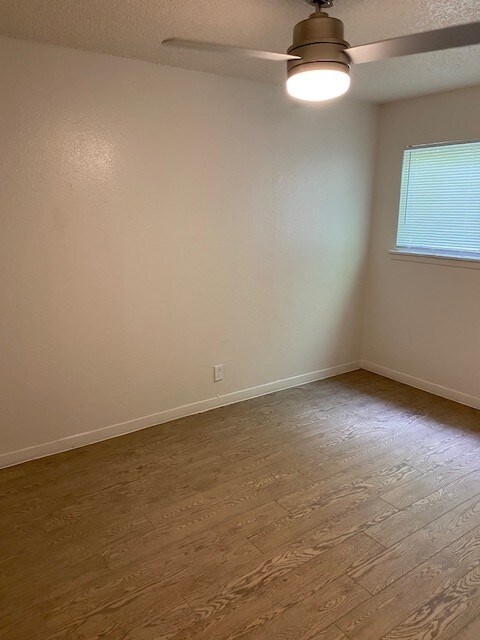 Building Photo - 609 Flournoy Dr