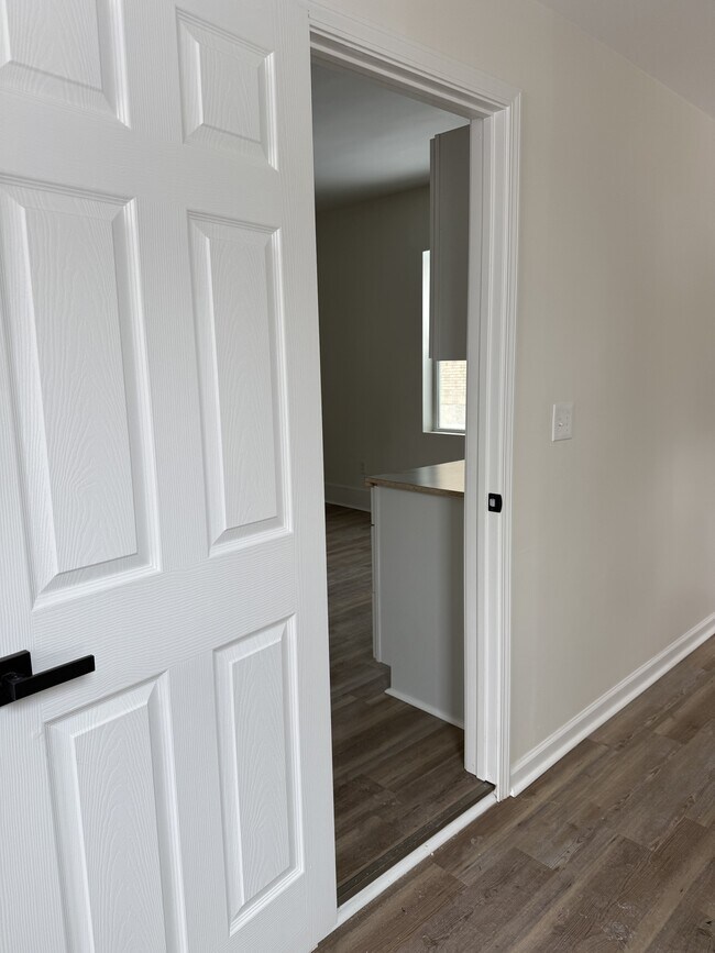 Building Photo - 809 Lamont St