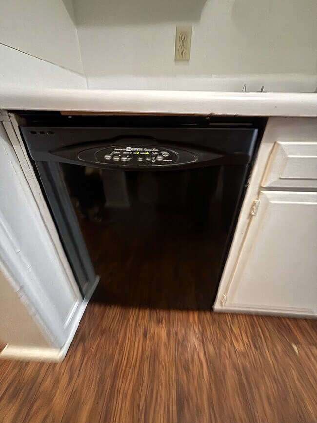 Building Photo - 315 Sidney Martin Rd