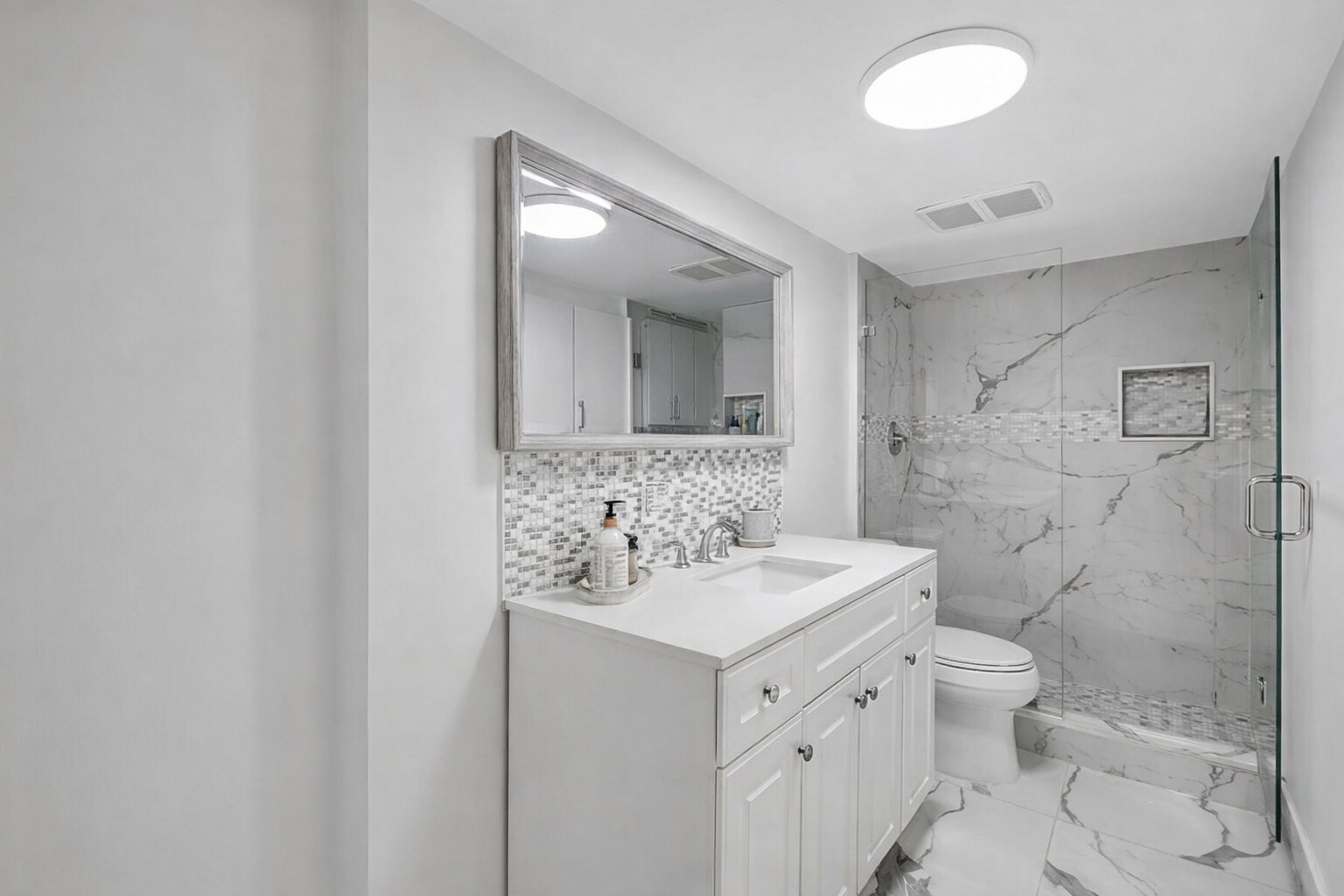 Building Photo - 5600 N Flagler Dr