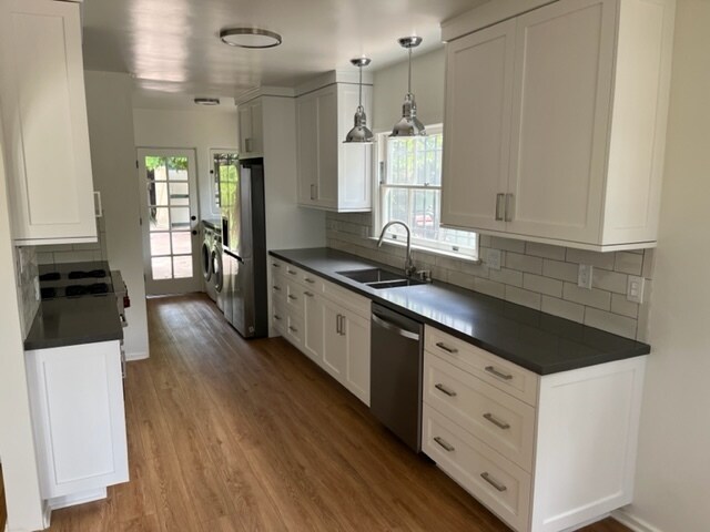 Kitchen / laundry - 1232 S Point View St