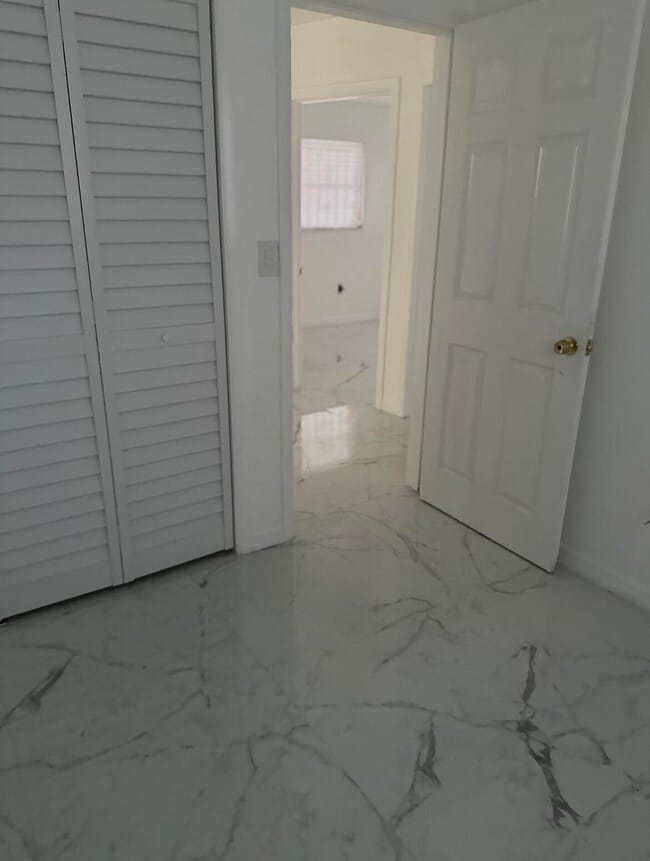 Building Photo - 20701 NW 34th Ct