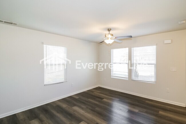 Building Photo - 108 Loblolly Ln